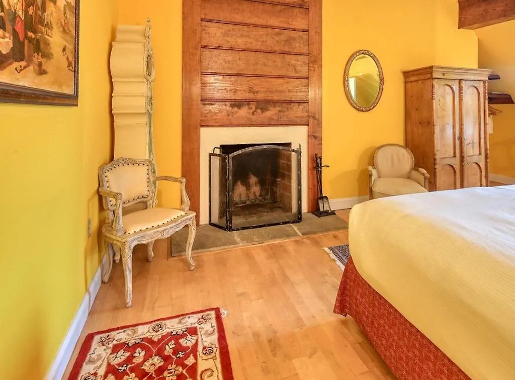 Wedmore Place Williamsburg